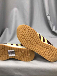 ADIDAS SIZE 10 Ladies SHOES