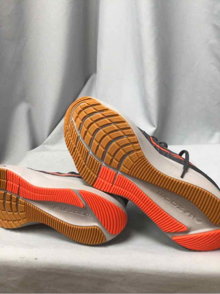 SIZE 9 1/2 NIKE Men's SHOES