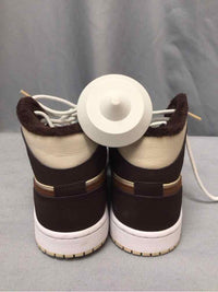 NIKE SIZE 7 Ladies SHOES