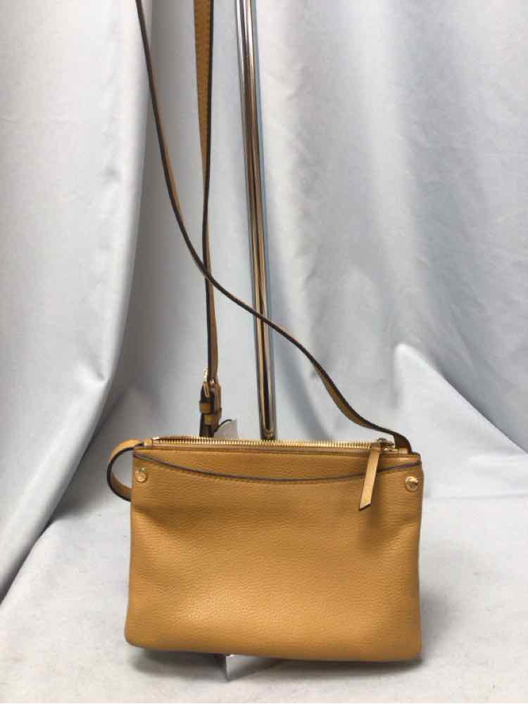 VINCE CAMUTO Ladies BAG