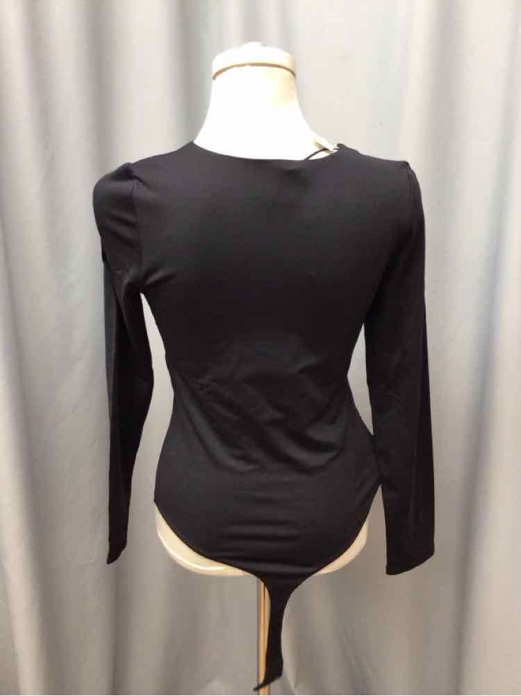 ARITZIA SIZE LARGE Ladies TOP