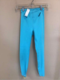 LULULEMON SIZE 2 Ladies EXERCISE