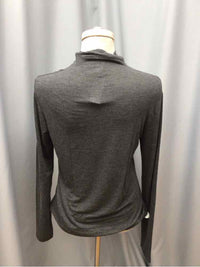 UNIQLO SIZE MEDIUM Ladies TOP
