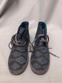 SANUK SIZE 7 Ladies SHOES