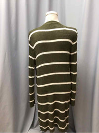 DOE & RAE SIZE LARGE Ladies TOP