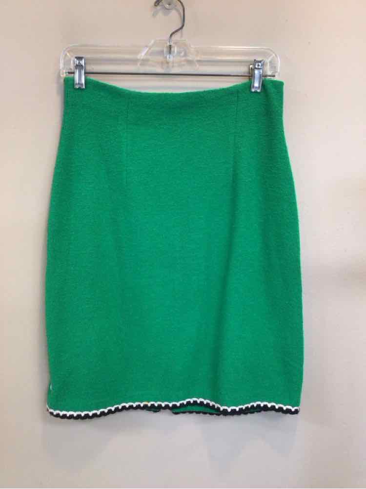 ST. JOHN SIZE 8 Ladies SKIRT