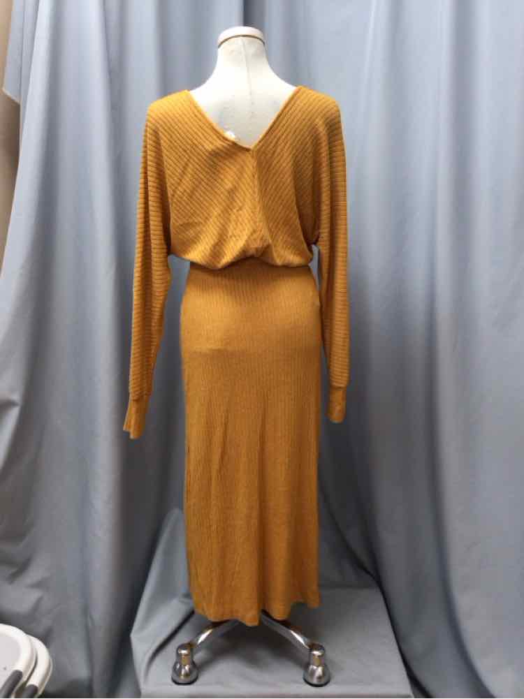 DAILY PRACTICE SIZE SMALL Ladies DRESS