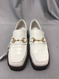 INTENTIONALLY SIZE 5 Ladies SHOES