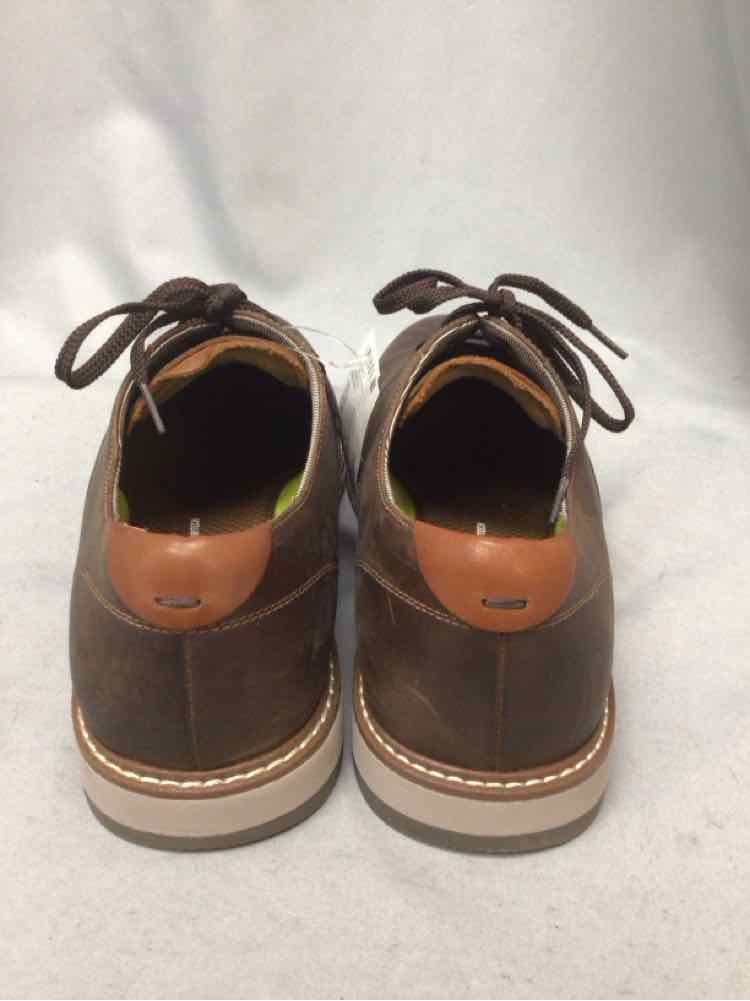SIZE 9 1/2 FLORSHEIM Men's SHOES