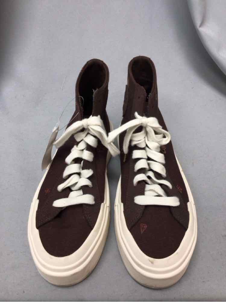 CONVERSE SIZE 10 Ladies SHOES