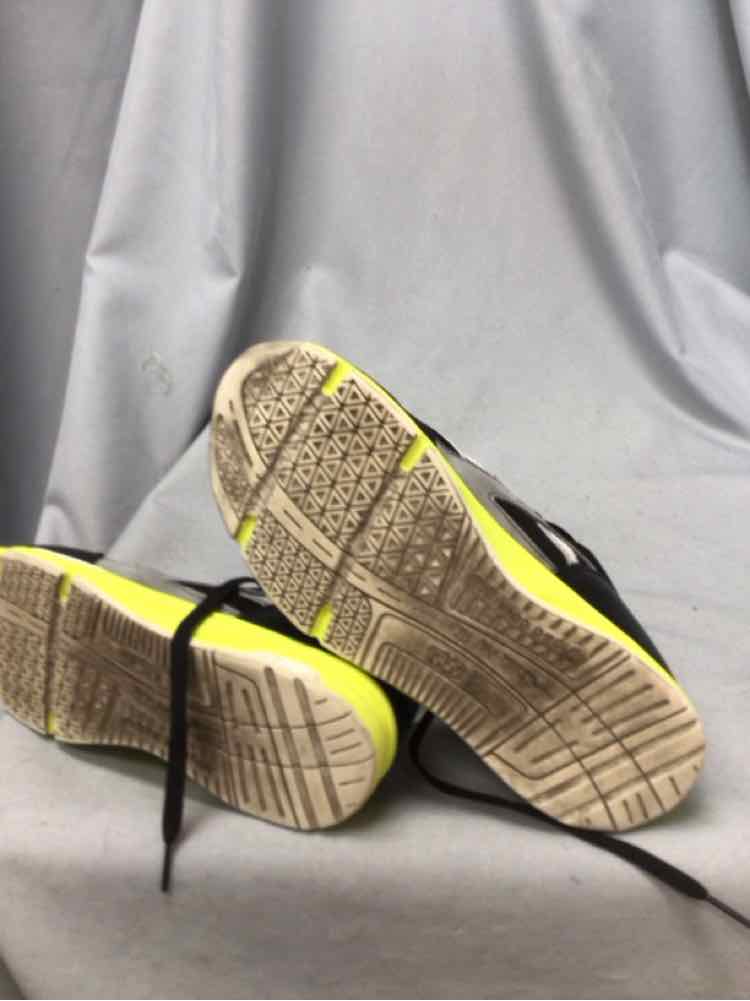 SAS SIZE 7 1/2 Ladies SHOES