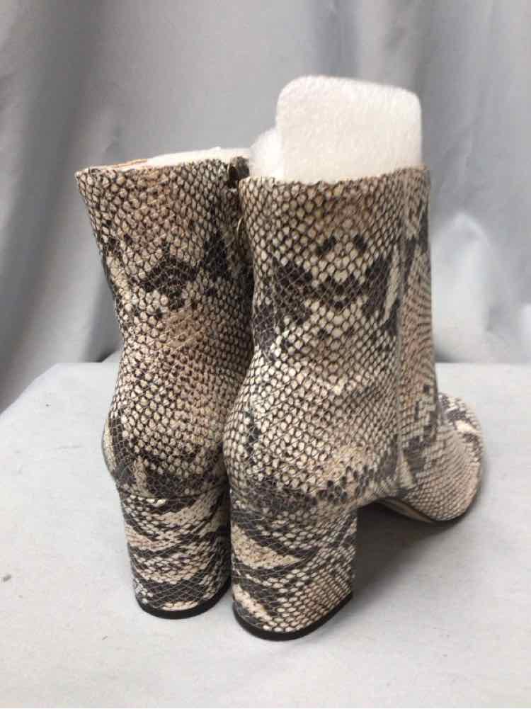 ABLE SIZE 8 1/2 Ladies SHOES