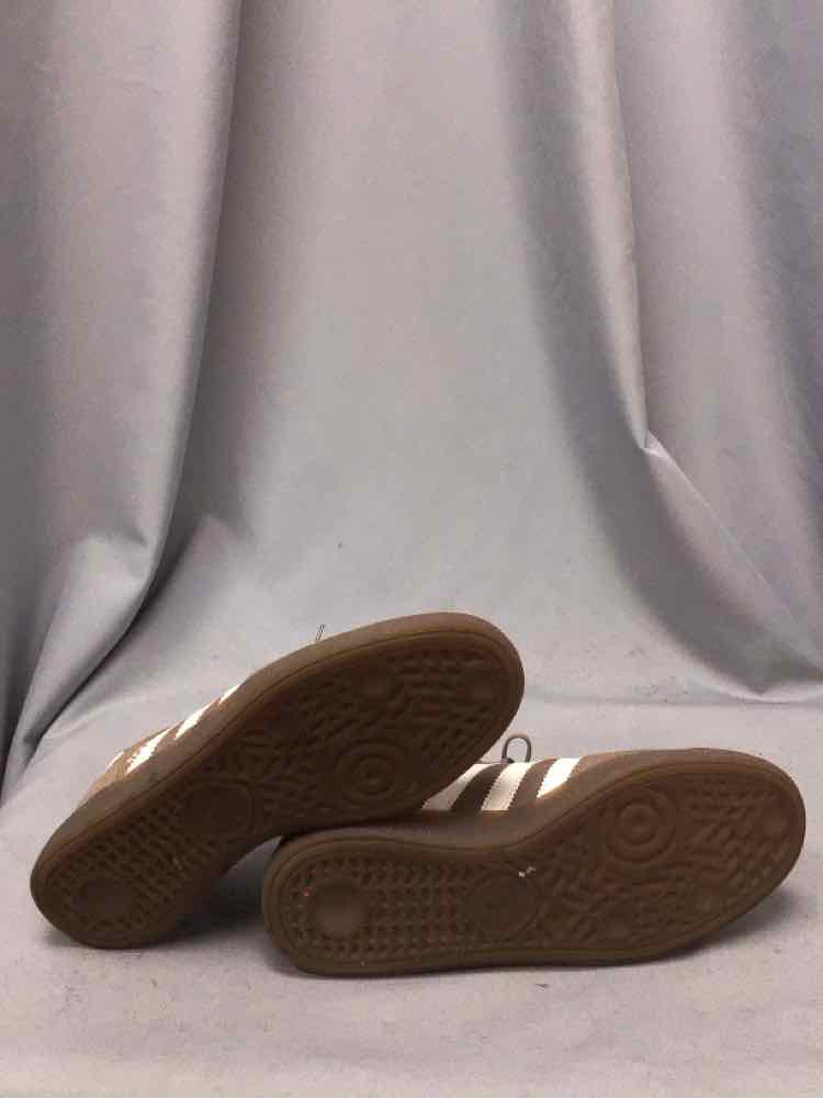 ADIDAS SIZE 9 1/2 Ladies SHOES