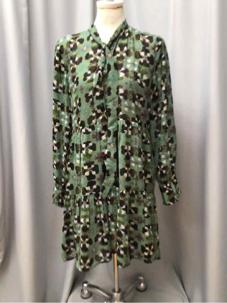 ELAN SIZE LARGE Ladies DRESS