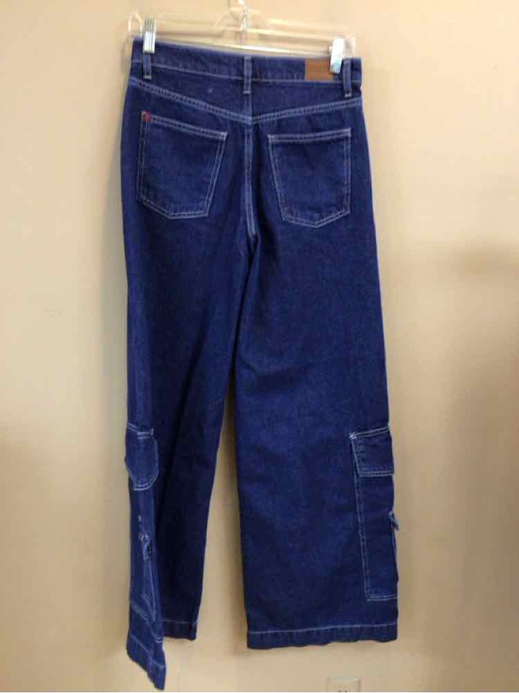 BDG SIZE 26 Ladies JEANS