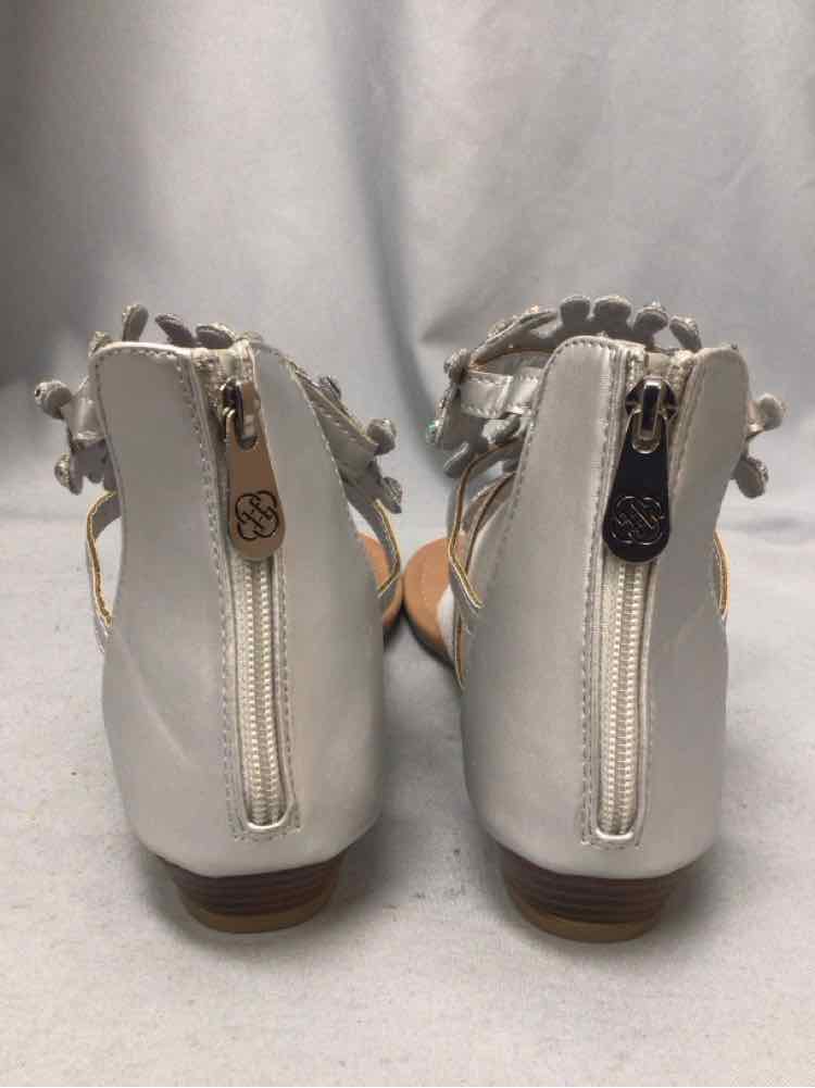 DAISY FUENTES SIZE 9 Ladies SHOES