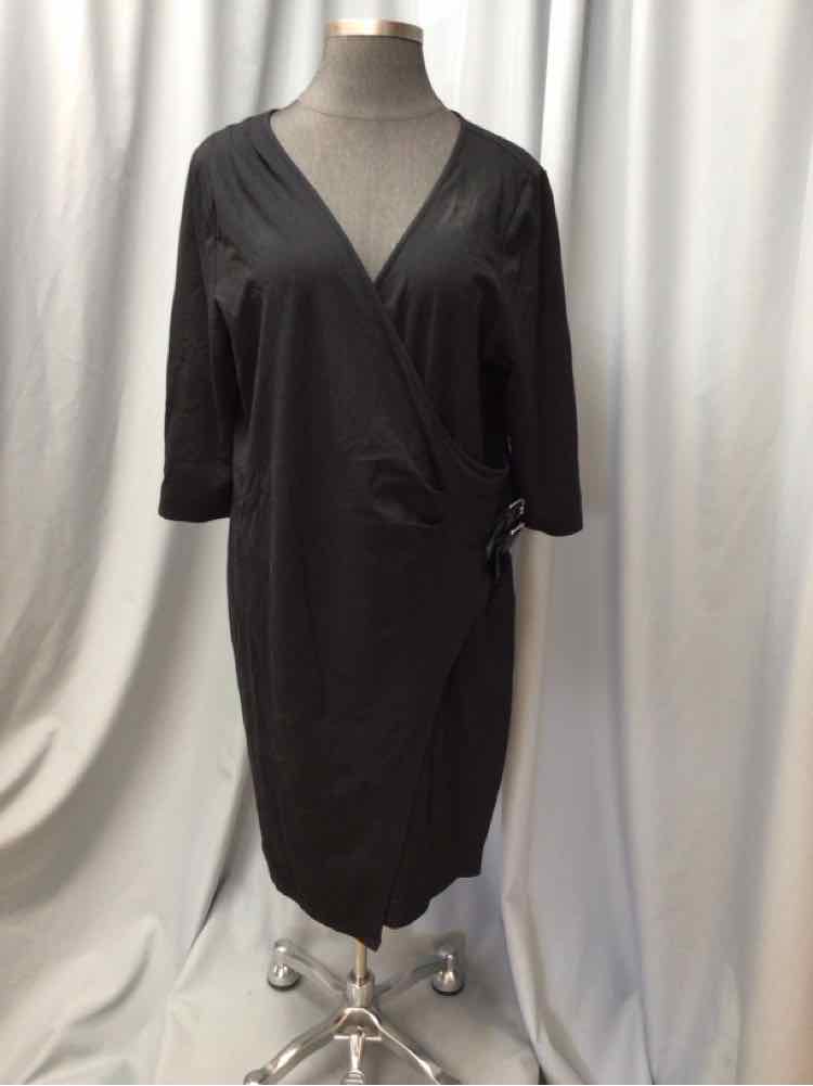6TH LANE SIZE 24 Ladies DRESS