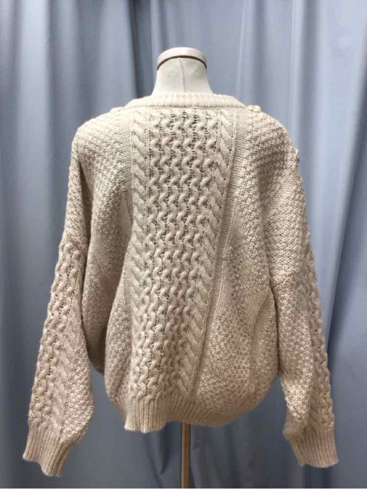 GRACE + KARMA SIZE LARGE Ladies TOP