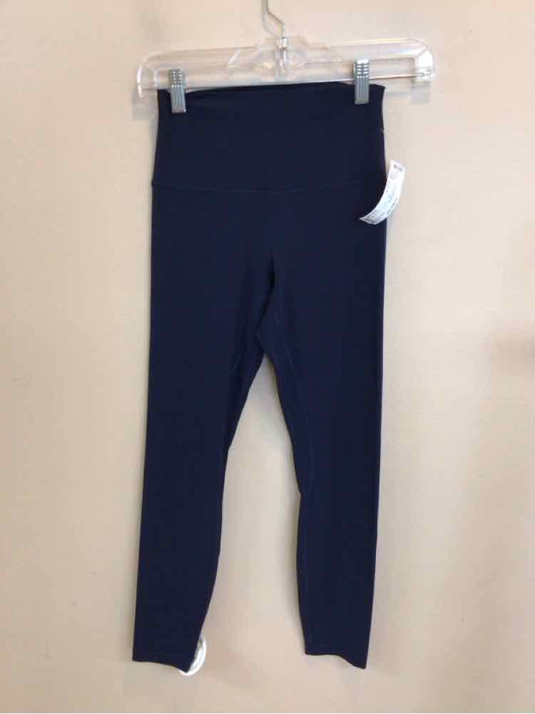 LULULEMON SIZE 4 Ladies EXERCISE