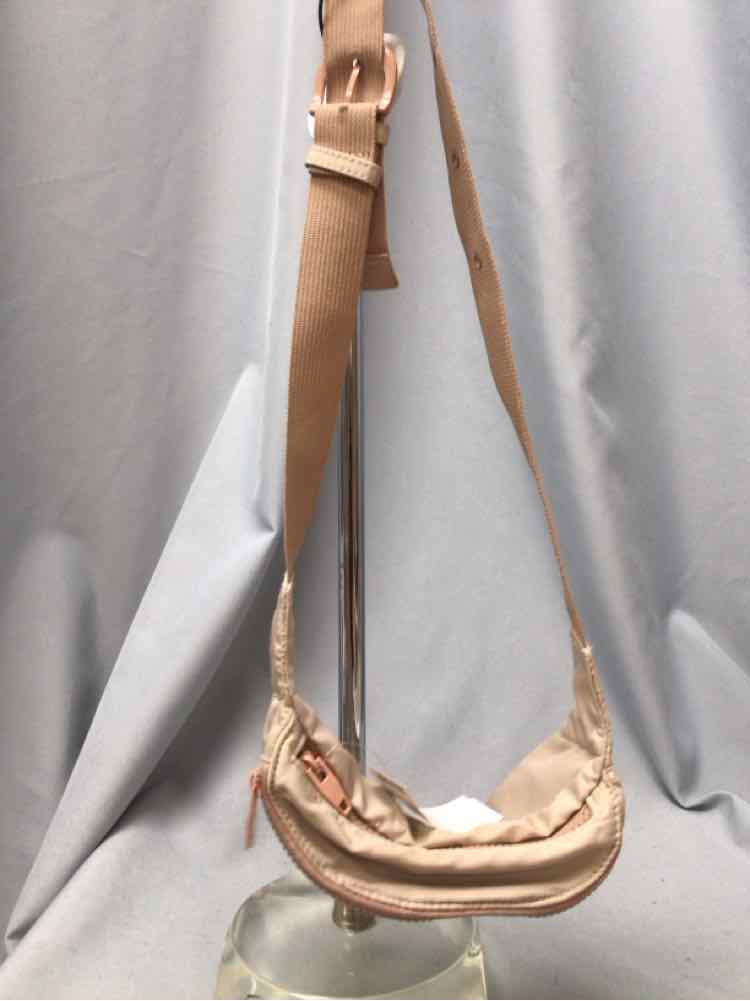 URBAN OUTFITTERS Ladies BAG