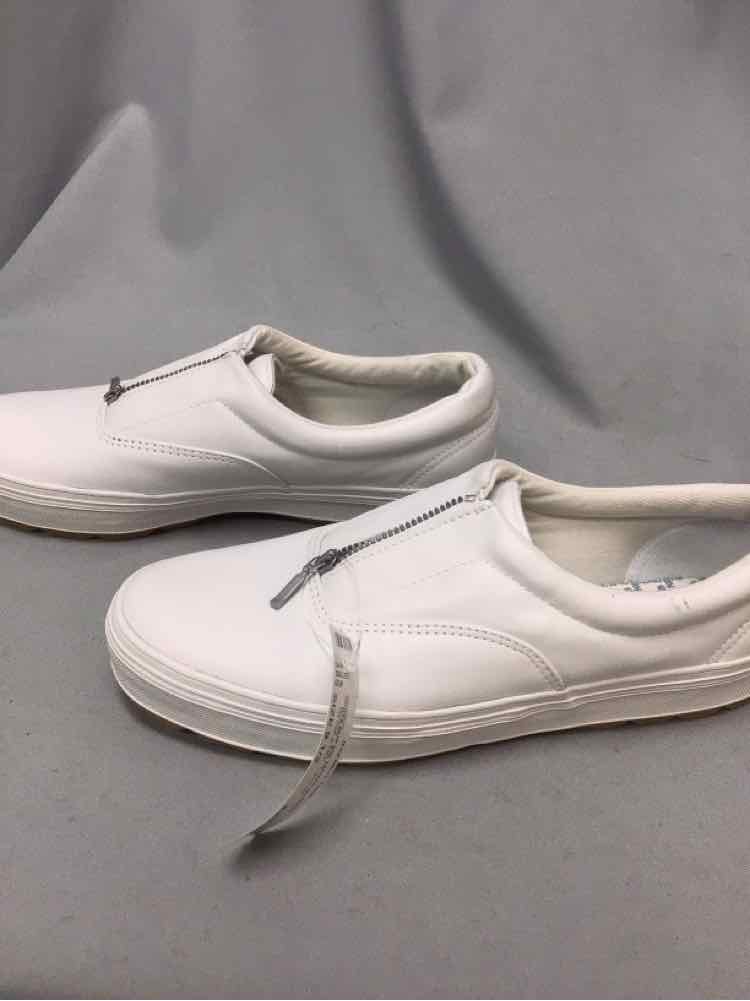 KEDS SIZE 9 1/2 Ladies SHOES